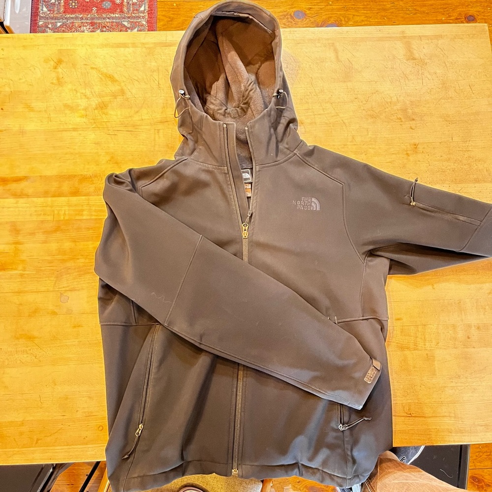 The North Face hooded soft shell all black men’s medium